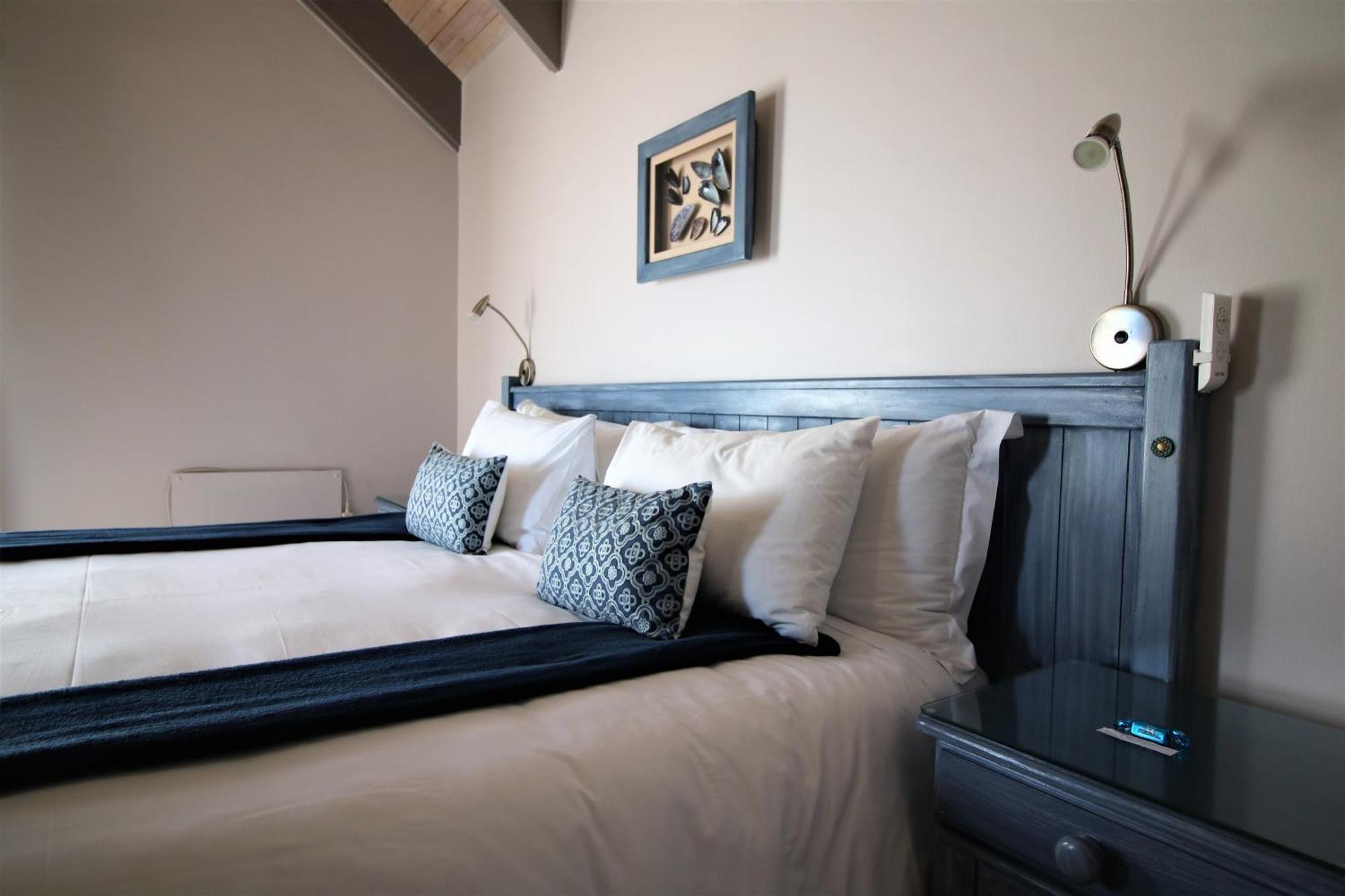 Baywatch Guest House Paternoster Room photo